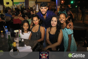 Confiram as fotos na Cantina Mato Grosso no dia da Mulher