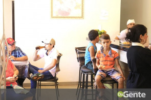 Confiram as fotos do aniversário de 6 anos da Padaria e Confeitaria Art's Das Massas