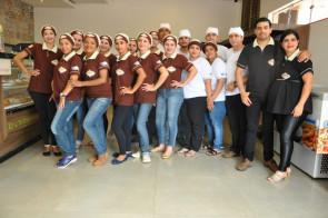 Confiram as fotos do aniversário de 6 anos da Padaria e Confeitaria Art's Das Massas