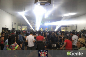 Confiram as fotos do show com Brenno Reis e Marco Viola no clube Ubiratan