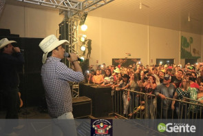 Confiram as fotos do show com Brenno Reis e Marco Viola no clube Ubiratan