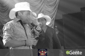 Confiram as fotos do show com Brenno Reis e Marco Viola no clube Ubiratan