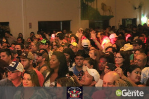 Confiram as fotos do show com Brenno Reis e Marco Viola no clube Ubiratan