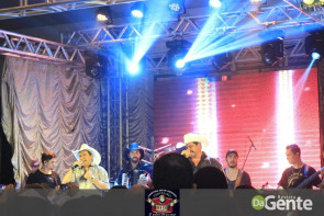 Confiram as fotos do show com Brenno Reis e Marco Viola no clube Ubiratan