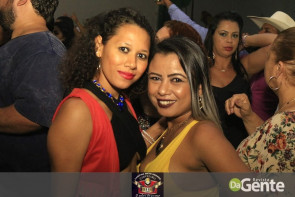 Confiram as fotos do show com Brenno Reis e Marco Viola no clube Ubiratan