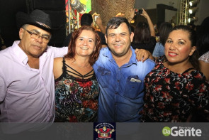 Confiram as fotos do show com Brenno Reis e Marco Viola no clube Ubiratan