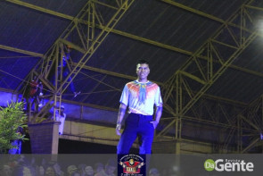 Confiram as fotos do 8° Miss e Mister indígena de Dourados