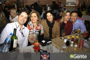 Confiram as fotos do "Dia dos Namorados" na Cantina Mato Grosso