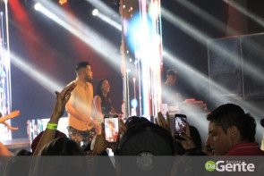 Confiram as fotos do show do funkeiro Jerry Smith em Dourados