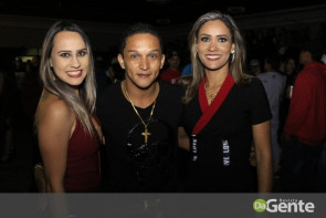 Confiram as fotos do show do funkeiro Jerry Smith em Dourados