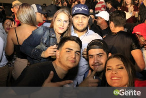 Confiram as fotos do show do funkeiro Jerry Smith em Dourados