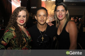 Confiram as fotos do show do funkeiro Jerry Smith em Dourados