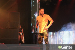 Confiram as fotos do show do funkeiro Jerry Smith em Dourados