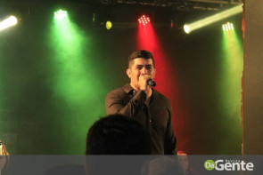 Confiram as fotos do show do funkeiro Jerry Smith em Dourados