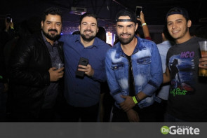 Confiram as fotos do show do funkeiro Jerry Smith em Dourados