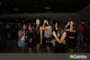 Confiram as fotos do show do funkeiro Jerry Smith em Dourados