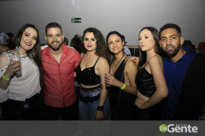 Confiram as fotos do show do funkeiro Jerry Smith em Dourados