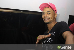 Confiram as fotos do show do funkeiro Jerry Smith em Dourados