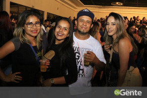 Confiram as fotos do show do funkeiro Jerry Smith em Dourados