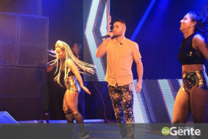 Confiram as fotos do show do funkeiro Jerry Smith em Dourados