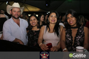 O Encontro foi marcado! Você foi? Veja os clicks (Crystal)