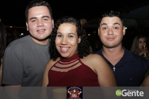 O Encontro foi marcado! Você foi? Veja os clicks (Crystal)