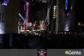 O Encontro foi marcado! Você foi? Veja os clicks (Crystal)