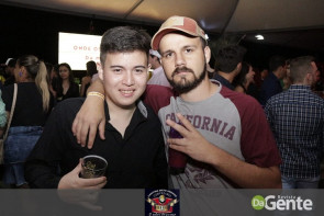 O Encontro foi marcado! Você foi? Veja os clicks (Crystal)