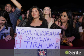 O Encontro foi marcado! Você foi? Veja os clicks (Crystal)