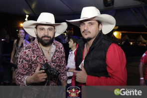 O Encontro foi marcado! Você foi? Veja os clicks (Crystal)