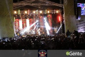 O Encontro foi marcado! Você foi? Veja os clicks (Crystal)