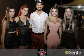 O Encontro foi marcado! Você foi? Veja os clicks (Crystal)