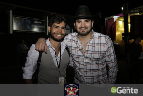 O Encontro foi marcado! Você foi? Veja os clicks (Crystal)