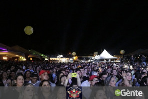 O Encontro foi marcado! Você foi? Veja os clicks (Crystal)