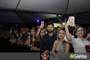 O Encontro foi marcado! Você foi? Veja os clicks (Crystal)