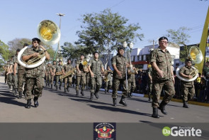 Confiram as fotos do Desfile Cívico de Dourados