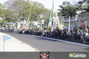 Confiram as fotos do Desfile Cívico de Dourados