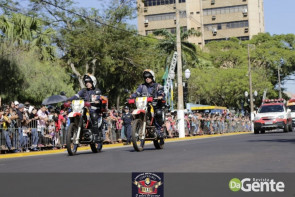 Confiram as fotos do Desfile Cívico de Dourados