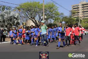 Confiram as fotos do Desfile Cívico de Dourados