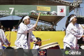 Confiram as fotos do Desfile Cívico de Dourados