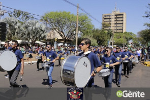 Confiram as fotos do Desfile Cívico de Dourados