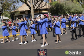 Confiram as fotos do Desfile Cívico de Dourados