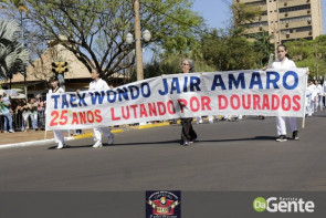 Confiram as fotos do Desfile Cívico de Dourados