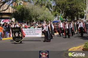 Confiram as fotos do Desfile Cívico de Dourados