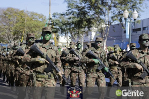Confiram as fotos do Desfile Cívico de Dourados