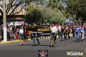 Confiram as fotos do Desfile Cívico de Dourados