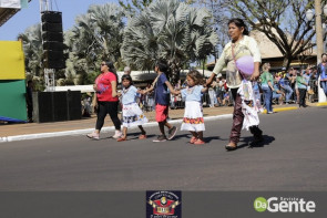 Confiram as fotos do Desfile Cívico de Dourados