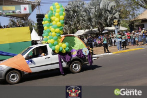 Confiram as fotos do Desfile Cívico de Dourados