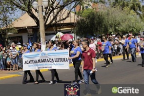 Confiram as fotos do Desfile Cívico de Dourados