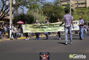 Confiram as fotos do Desfile Cívico de Dourados